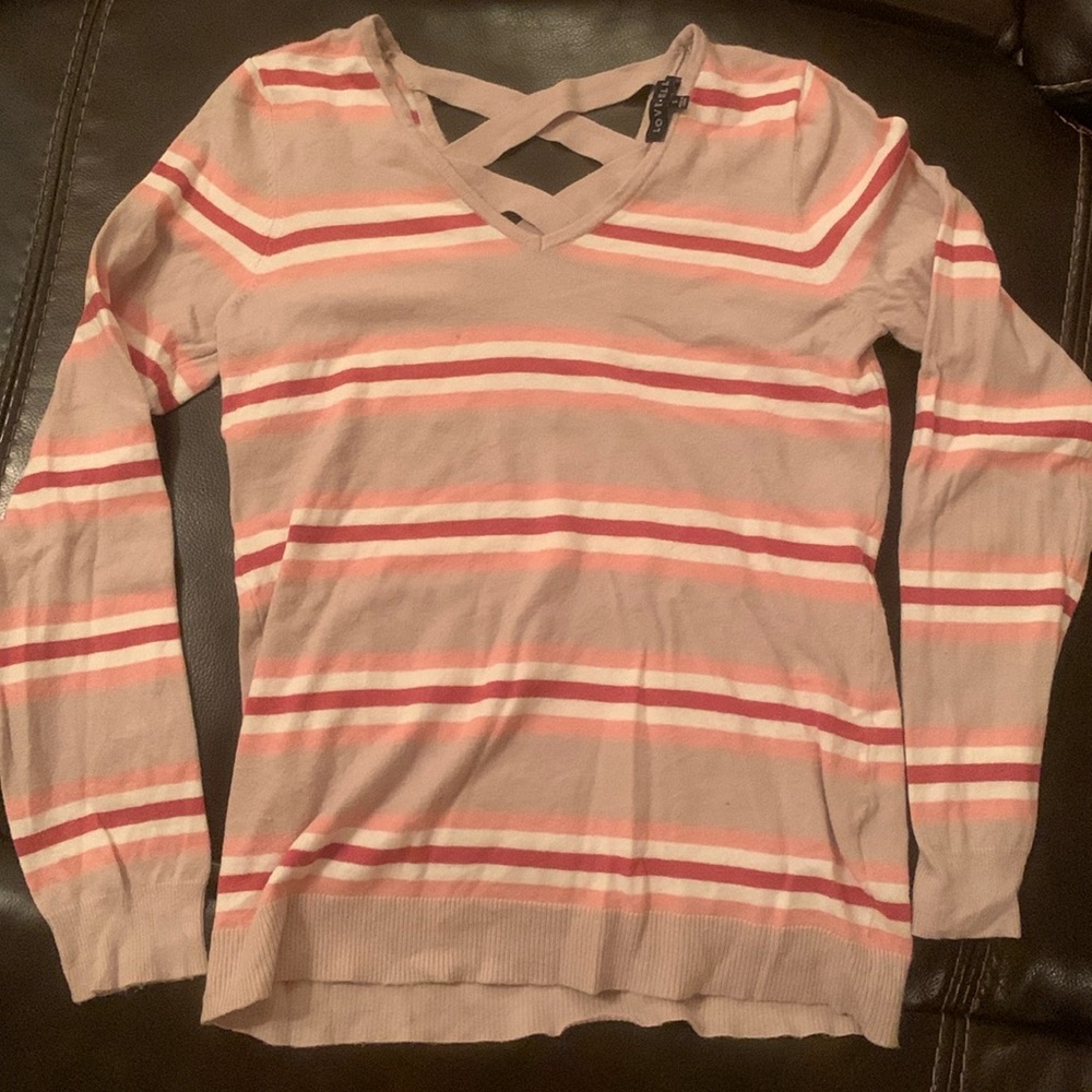 Love Ellie lightweight sweater.  Stitch Fix.   Beautiful criss-cross back.  S